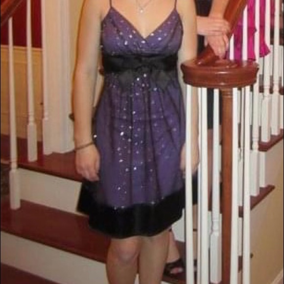 Juniors medium knee length Taboo dress with bow. - Picture 5 of 5